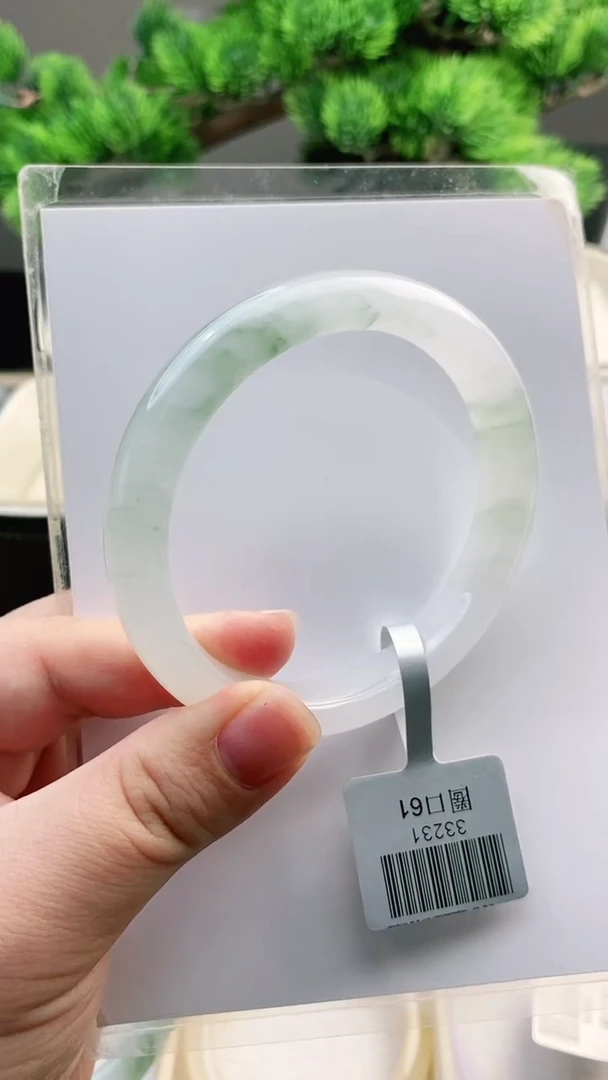 【闪购商品】石英质玉手镯未镶嵌61