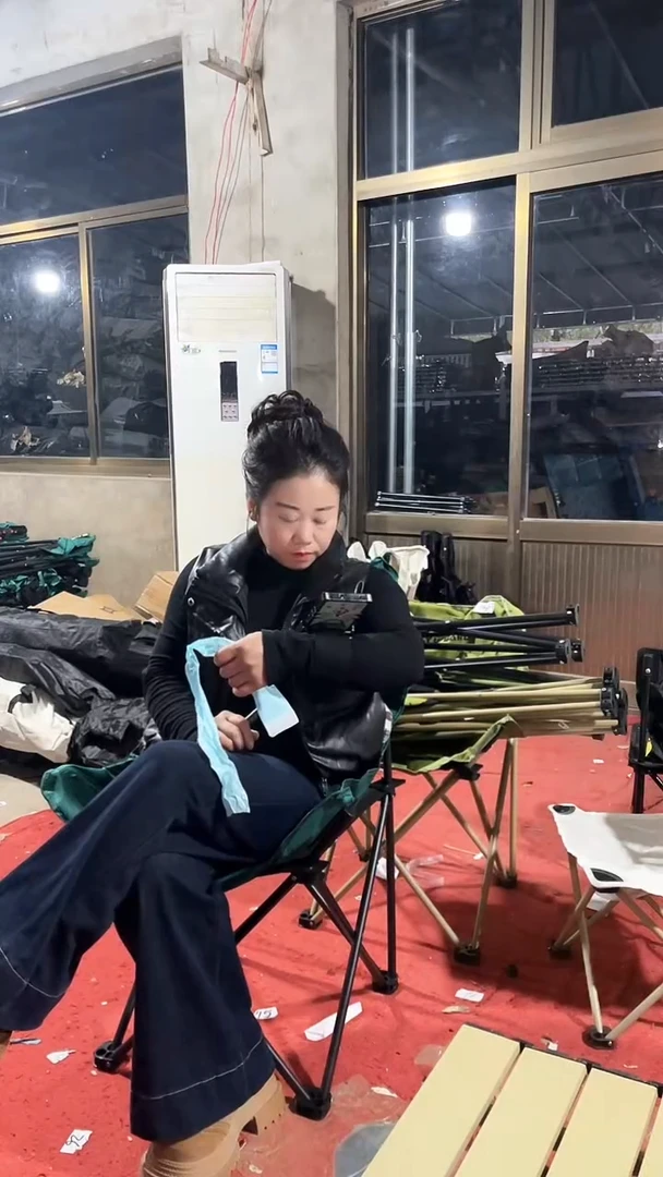 铁低背月亮椅   绿色