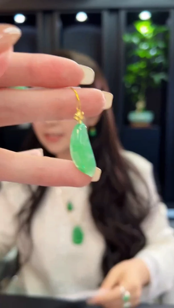 吊坠(不含链)18K金镶嵌翡翠 缅料A货/支持复检/一件