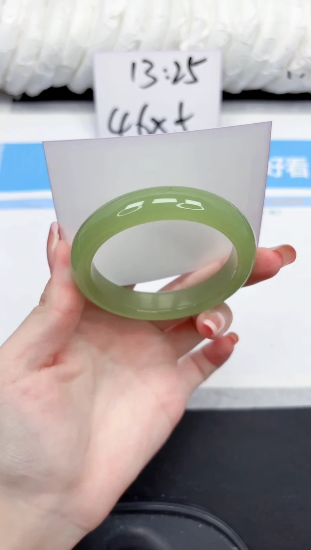 未镶嵌手镯石英质玉10-58