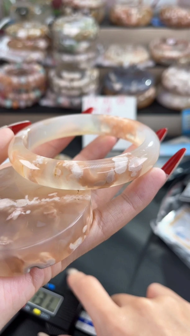 未镶嵌手镯石英质玉61