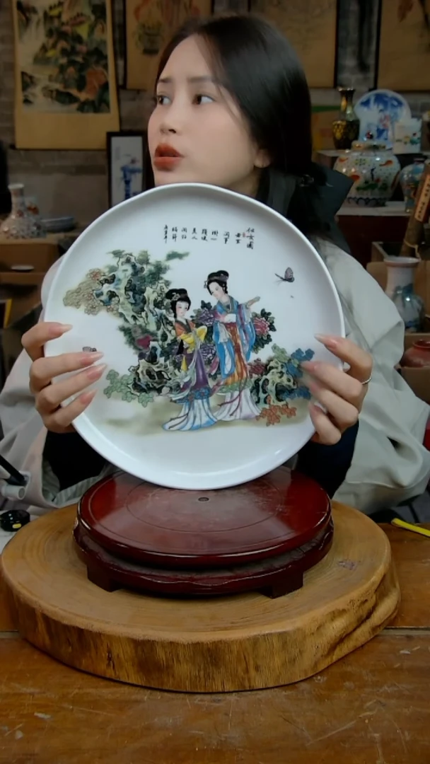 摆件陶景德镇陶瓷摆件仕女图圆盘