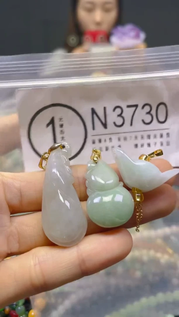 颈饰未镶嵌翡翠/N/翡翠A货，一件也是批发价