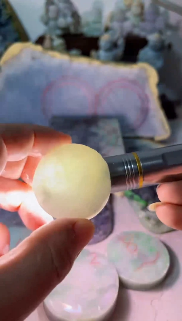 【闪购商品】翡翠吊坠(不含链)未镶嵌A827