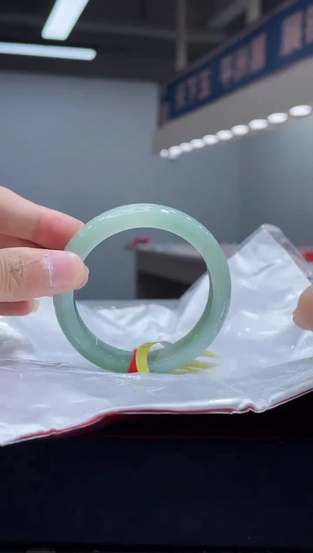 未镶嵌手镯翡翠6