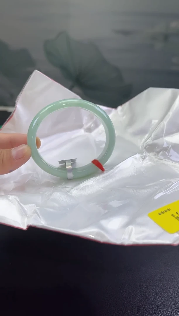 翡翠手镯（贵妃镯）未镶嵌翡翠手镯5