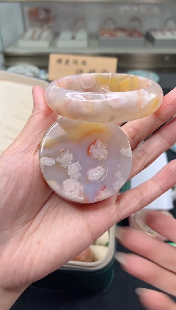 未镶嵌手镯石英质玉62圈口（赠品镯心）6400702