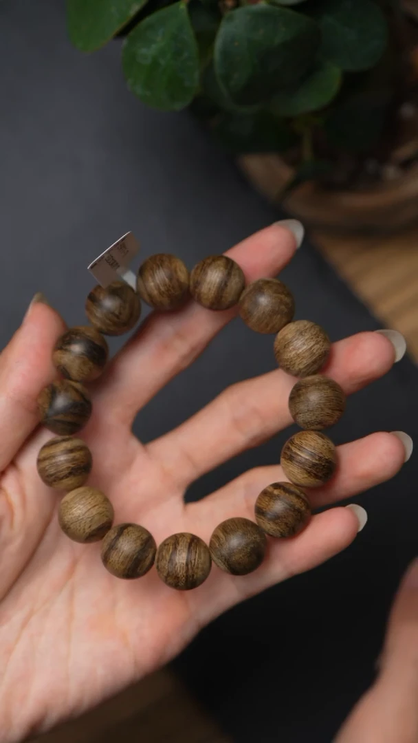 沉香手串B911-2正区文莱黑棋1.5/20g