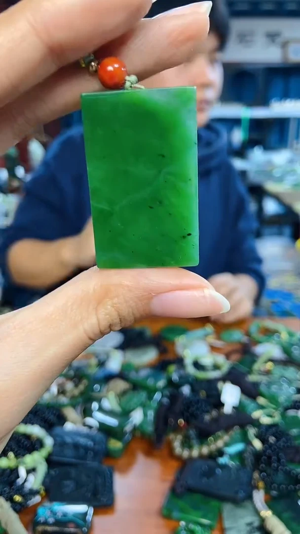 未镶嵌和田玉挂件1