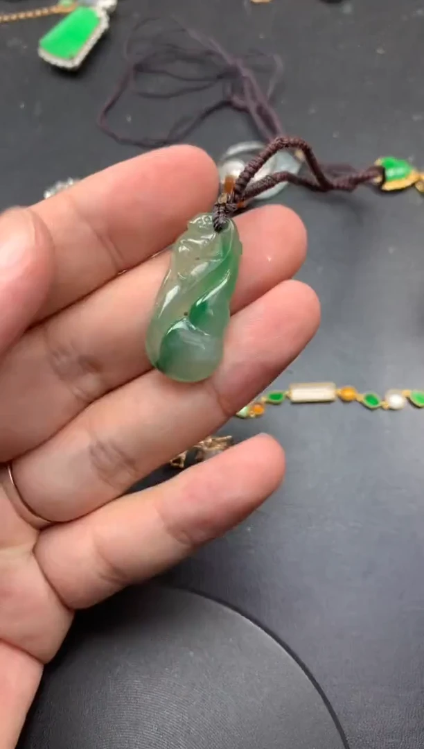 颈饰未镶嵌翡翠金豆多多商品不退不换