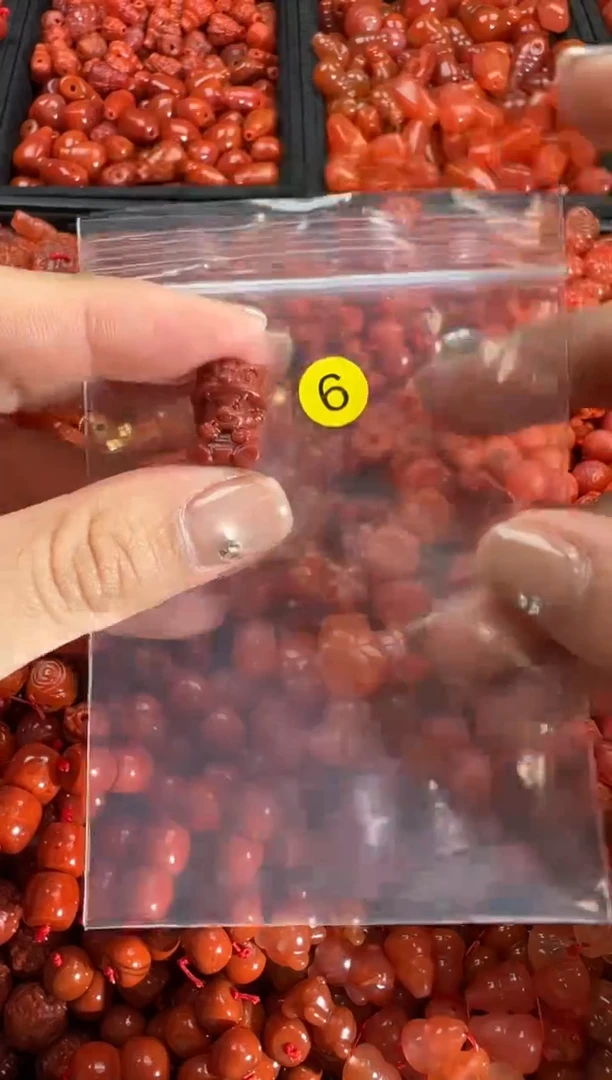 【闪购商品】南红玛瑙颈饰未镶嵌1