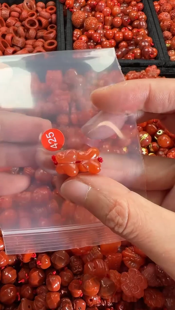 【闪购商品】南红玛瑙颈饰未镶嵌1