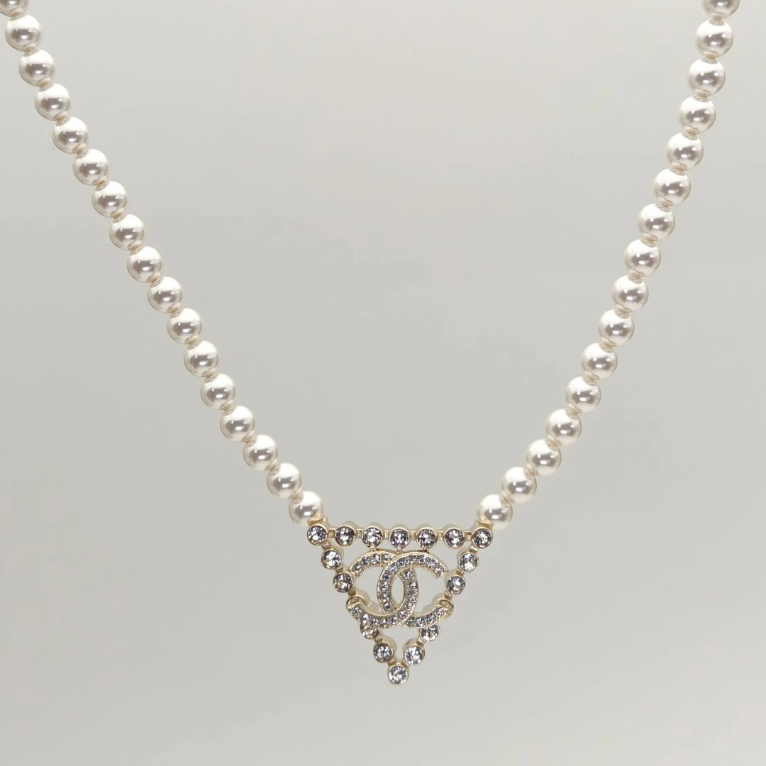 未使用 Chanel/香奈儿 花花 合金 23P 水钻 镂空三角形 珍珠项链