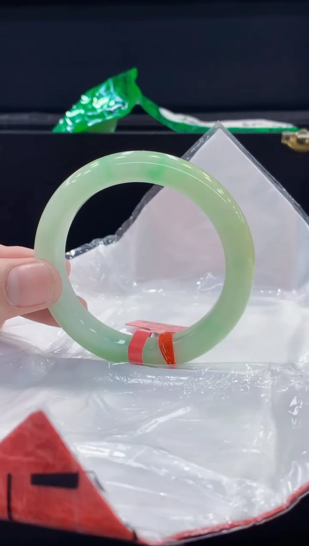 未镶嵌手镯翡翠翡翠手镯