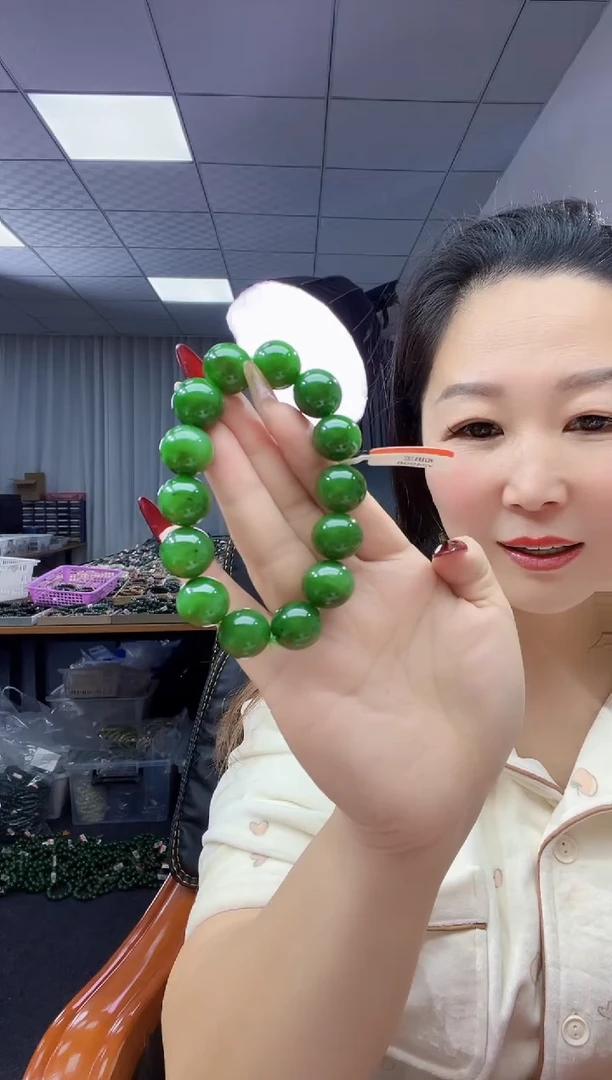 未镶嵌手链和田玉天然和田玉俄碧辣阳绿16