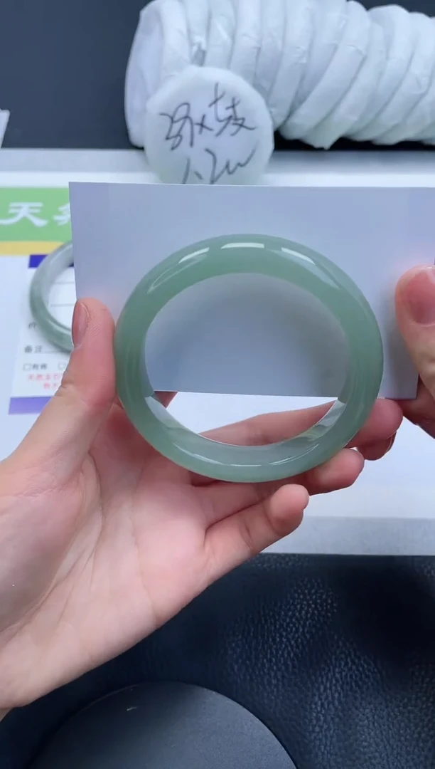 【闪购商品】石英质玉手镯未镶嵌A108-58+