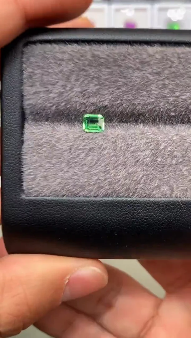 【闪购商品】定制石榴石裸石未镶嵌祖切 沙弗莱 0.46ct