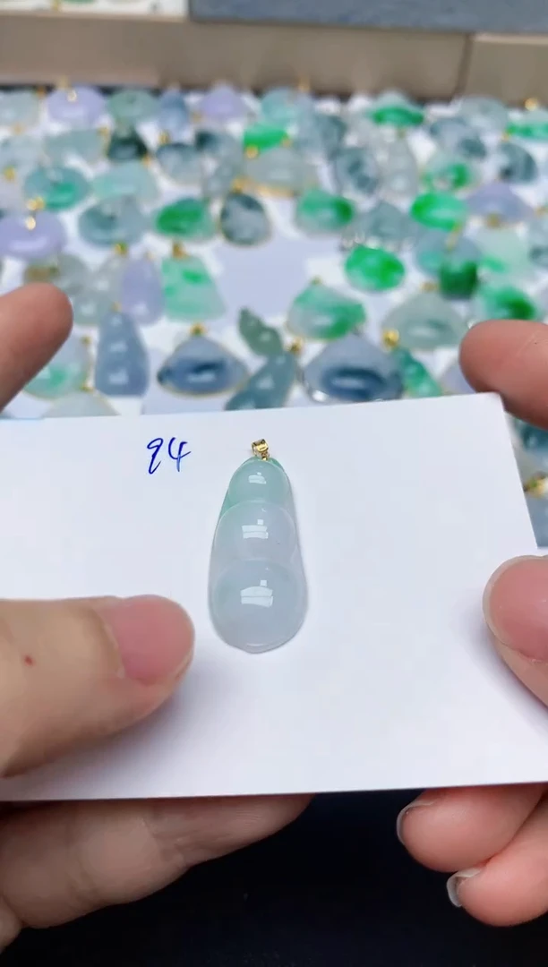 【闪购商品】翡翠颈饰18K金镶嵌天然翡翠A货