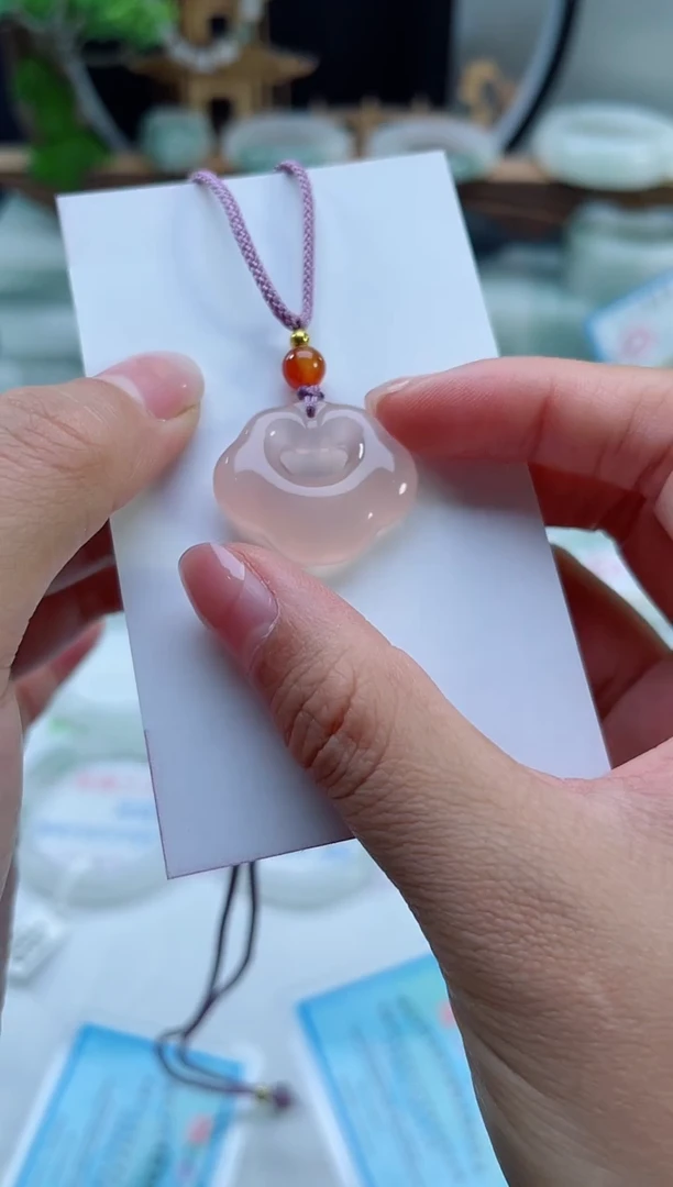 未镶嵌挂件玛瑙/玉髓祥云锁粉