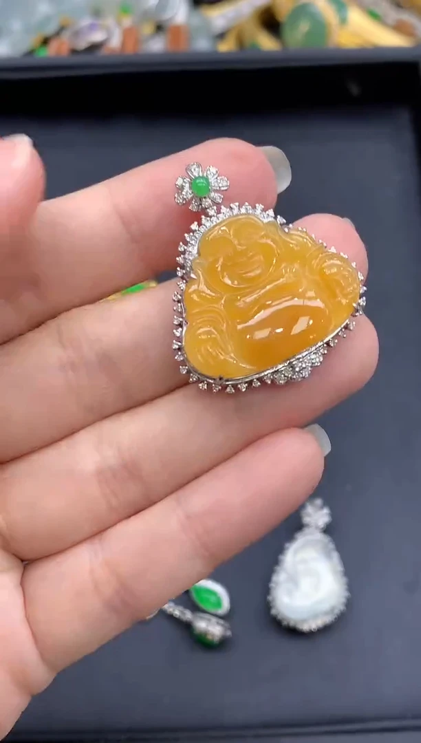 颈饰18K金镶嵌翡翠652-中国好珍宝