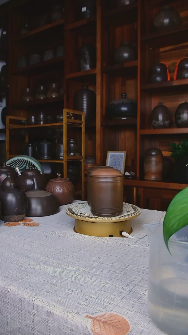 坭兴陶柴烧竹节小罐一对