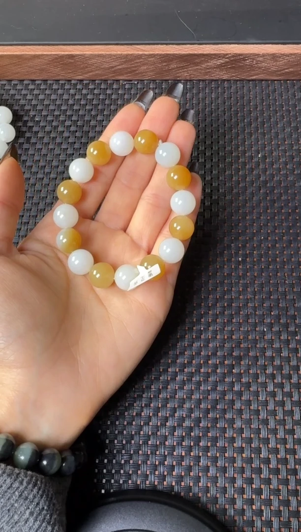 未镶嵌手串和田玉且末金山糖白卡12手串