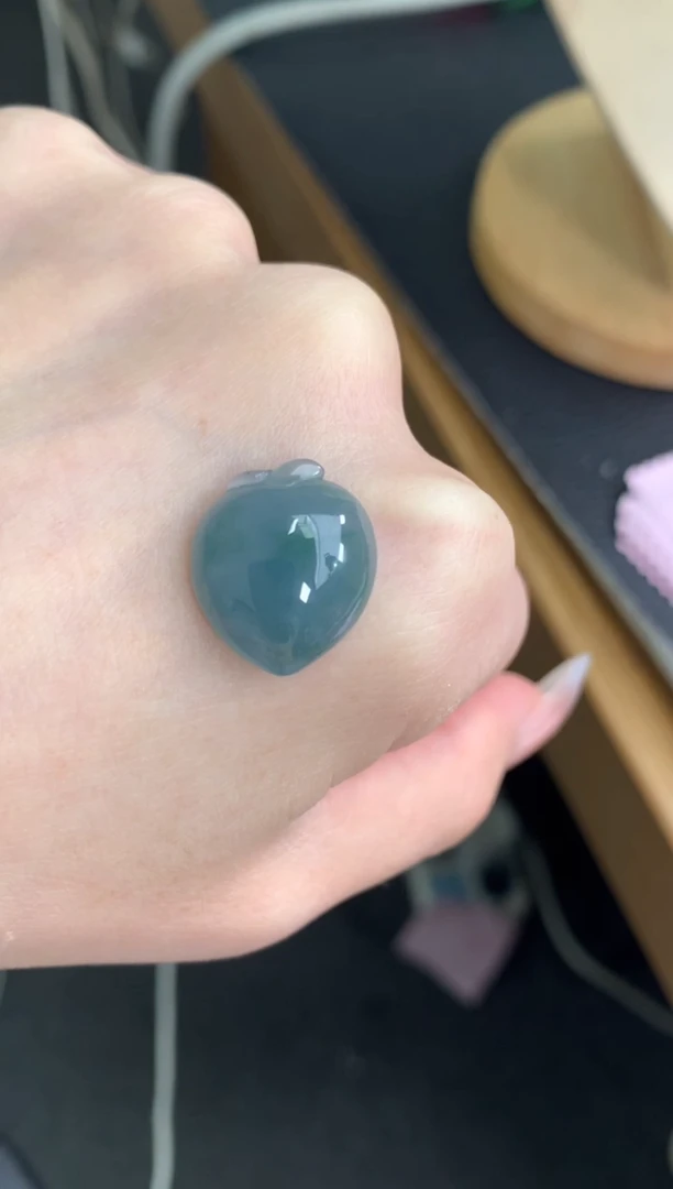未镶嵌定制翡翠寿桃