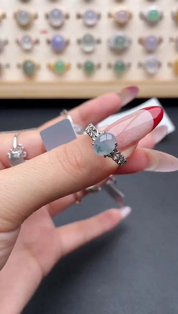 【闪购商品】翡翠戒指银S925镶嵌一物一证一礼盒