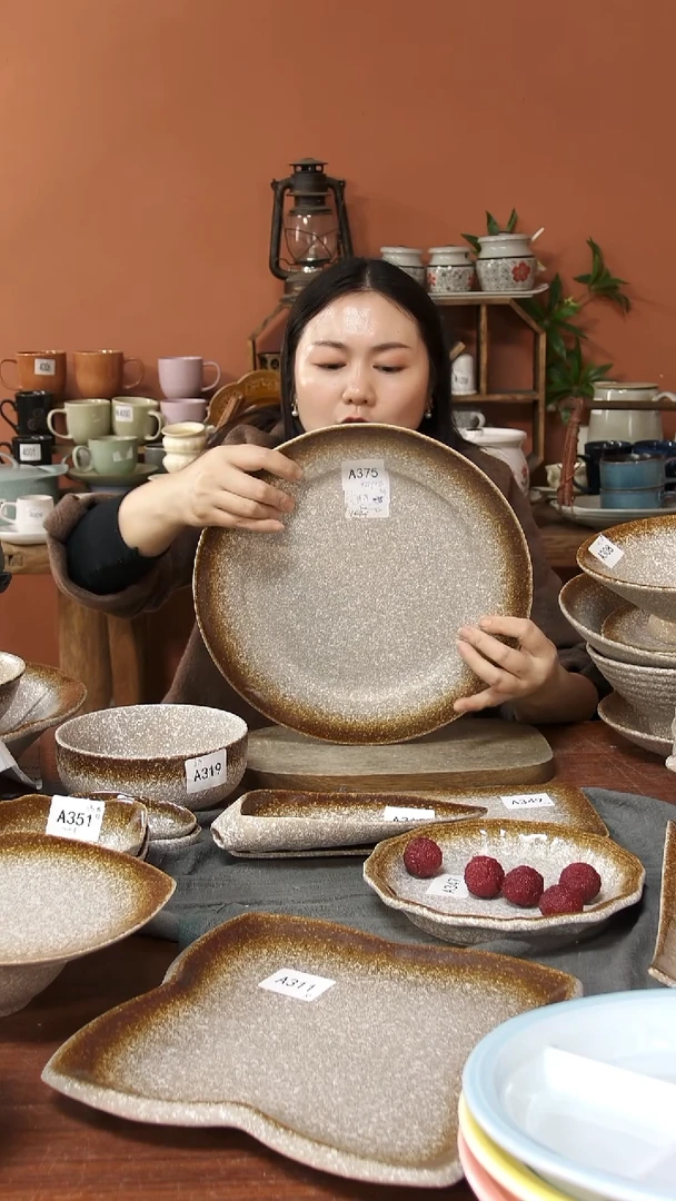 陶瓷A375 一只陶瓷粗陶大盘可能微瑕