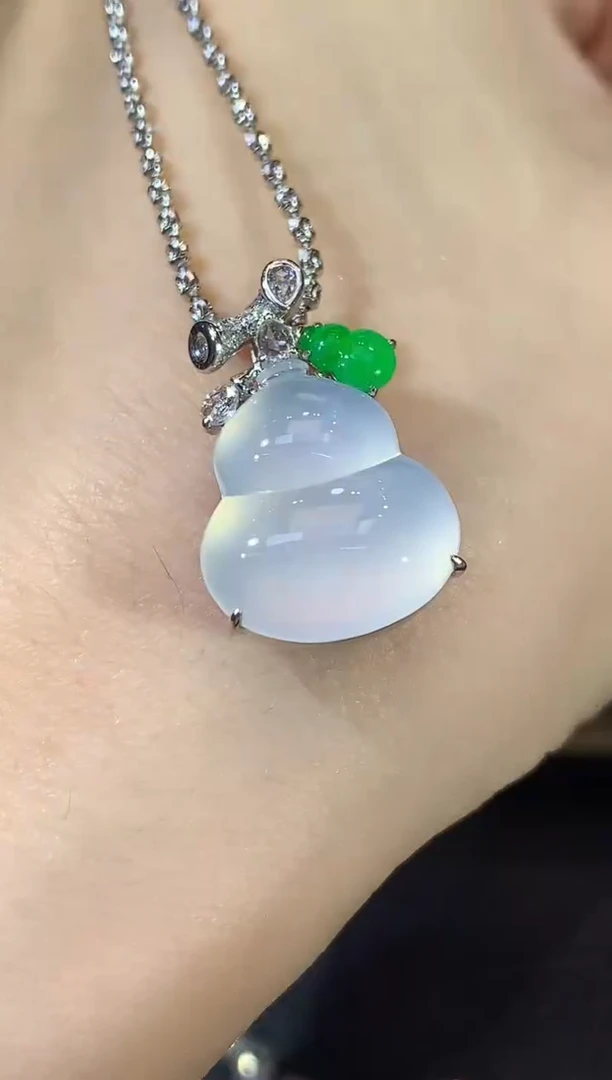 吊坠(不含链)18K金镶嵌翡翠A74