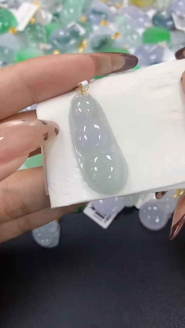 颈饰18K金镶嵌翡翠a货假一赔三支持复检百元上9元证书费自理