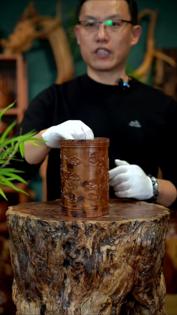 枣木雷击枣木祥龙笔筒