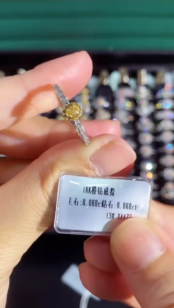 18K金镶嵌戒指钻石14