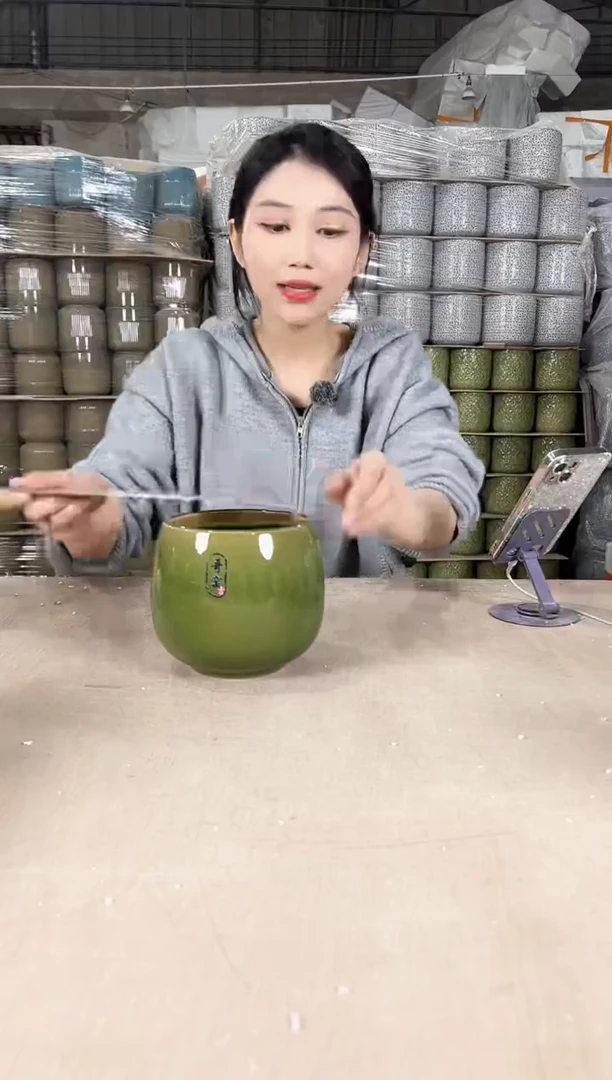 【闪购商品】陶瓷龙蛋裂纹深绿13x13