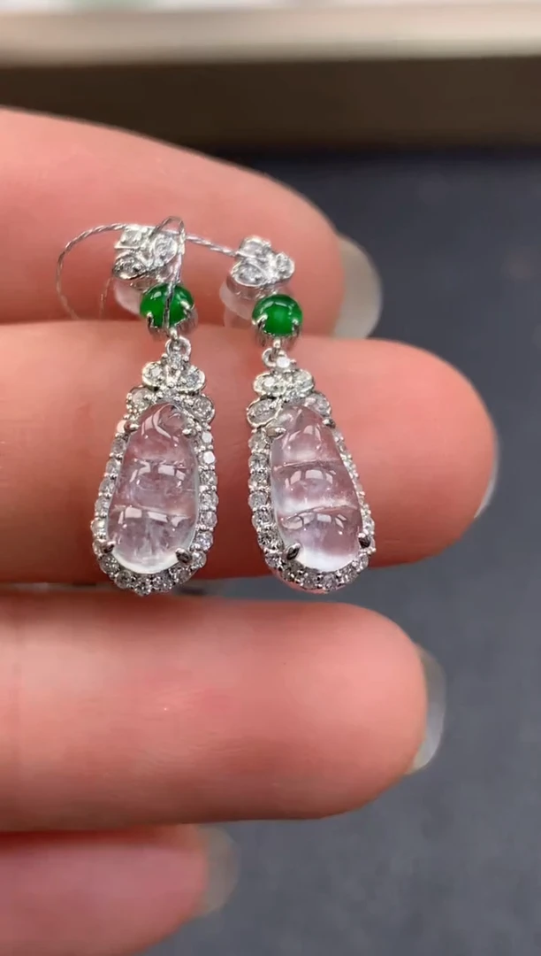 18K金镶嵌翡翠耳饰退货需吊牌标签完好