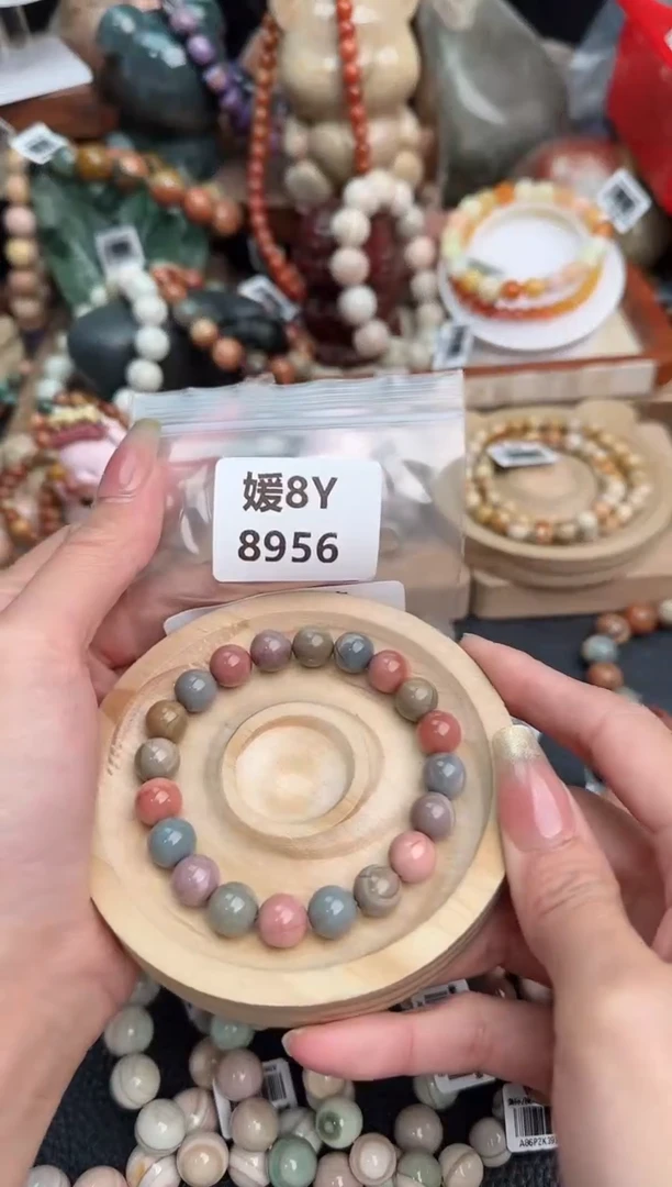 【闪购商品】石英质玉未镶嵌手链8Y8956