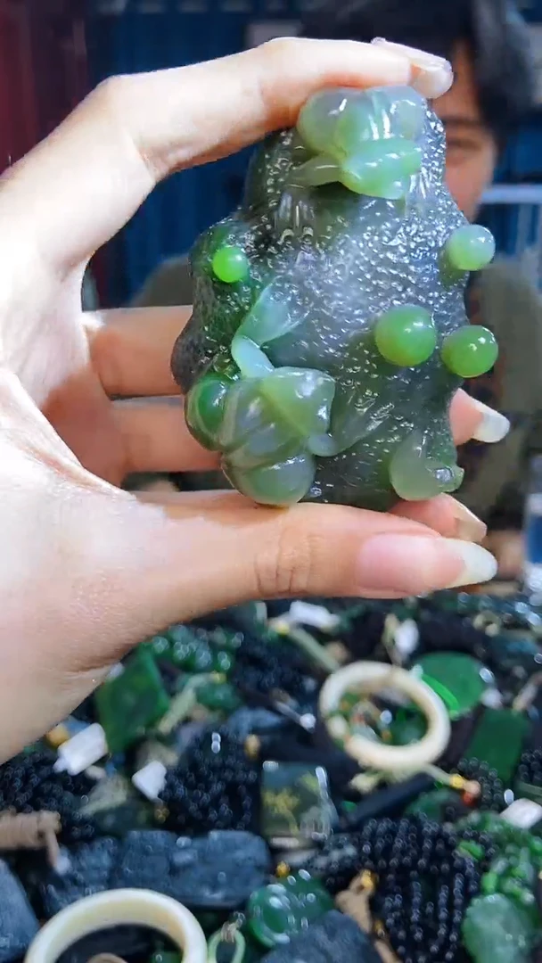 未镶嵌和田玉挂件1