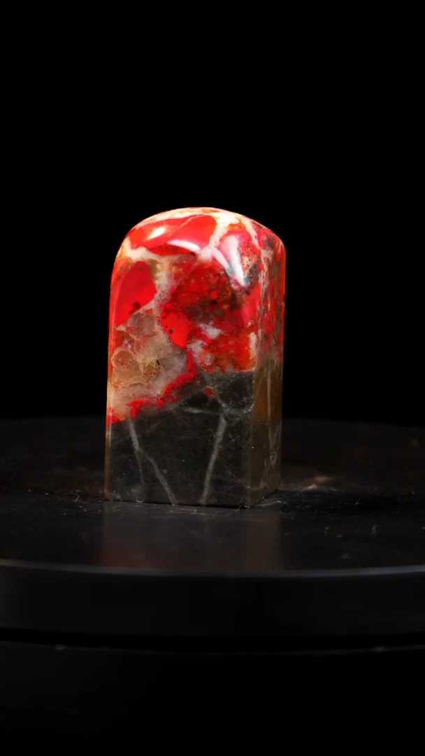 鸡血石刘关张鸡血石