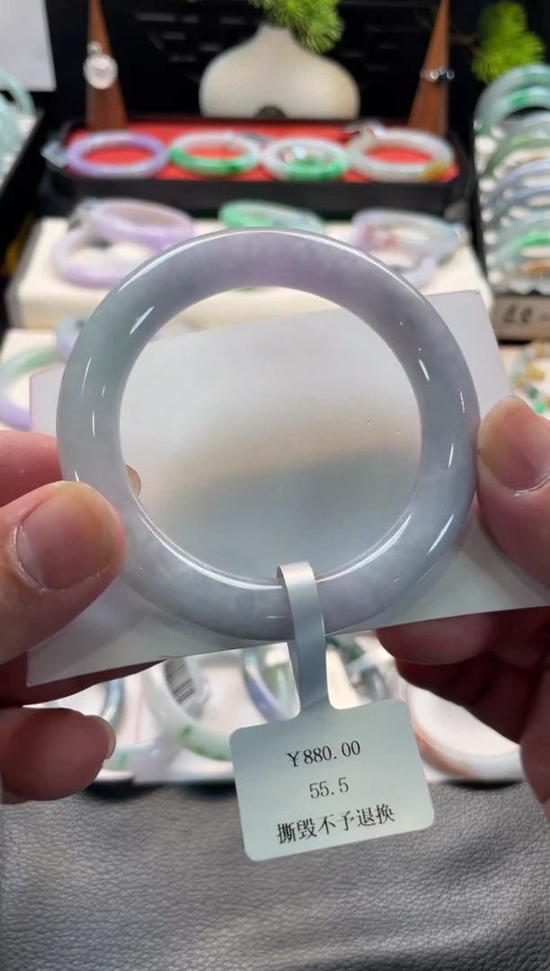 未镶嵌手镯翡翠47号链接 有纹裂 55圆条