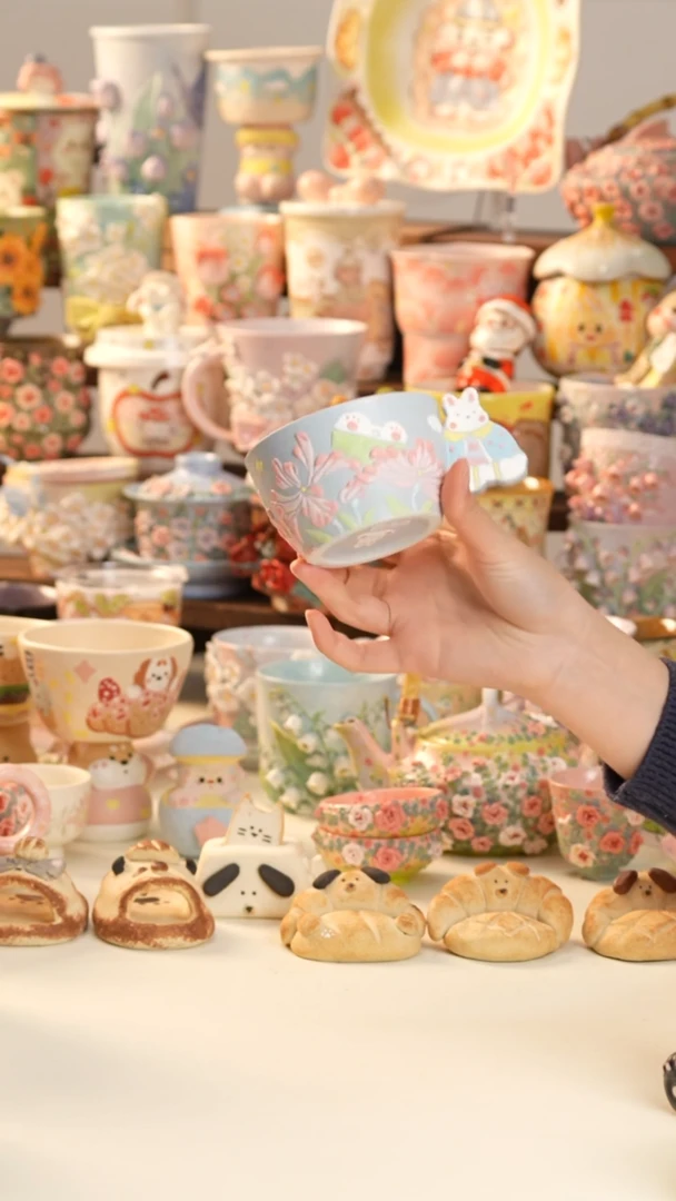 摆件陶景德镇釉下彩手绘设计师款陶瓷