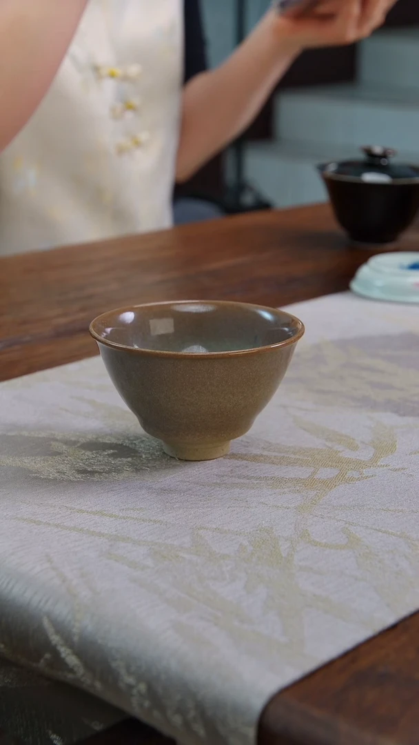 【闪购商品】文俊迷离釉露足斗笠杯