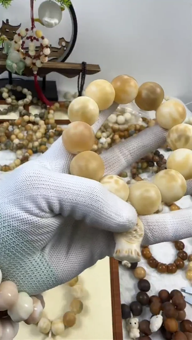 【闪购商品】白玉菩提吊坠23手串