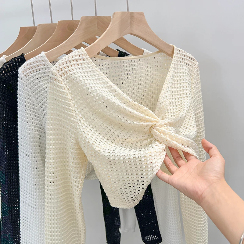 软糯镂空蕾丝防晒罩衫女新款洋气内搭设计感小众扭结网纱长袖上衣