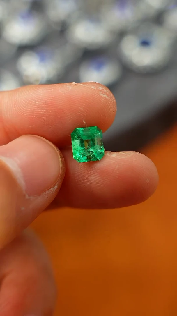 【闪购商品】祖母绿裸石未镶嵌1.24ct哥伦比亚