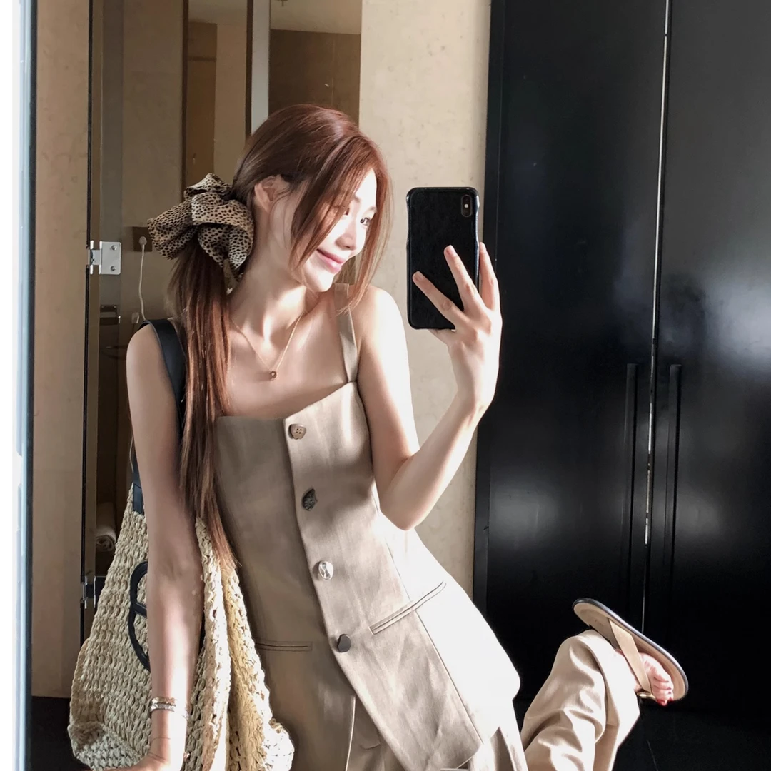 显瘦气质时尚性感夏季法式小众收腰马甲复古套装修身无袖一整套