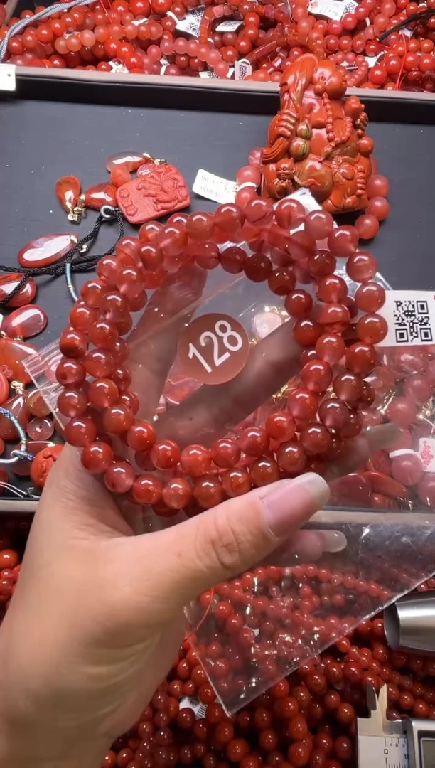 南红玛瑙未镶嵌珠宝奇石128-8