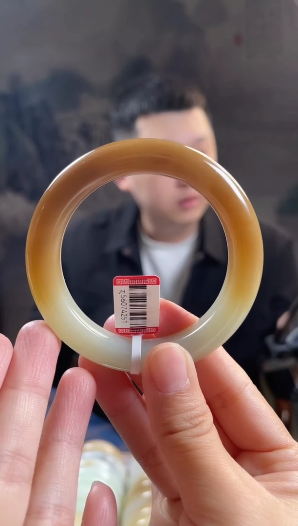 未镶嵌手镯和田玉55+圈口4251