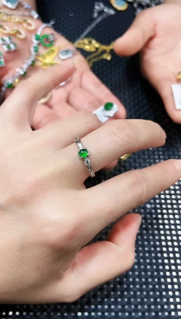 【闪购商品】翡翠戒指未镶嵌11111111