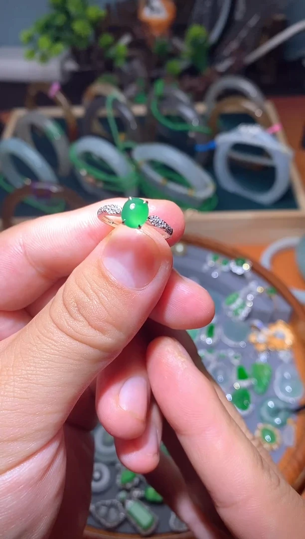 【闪购商品】翡翠戒指18K金镶嵌23/戒指