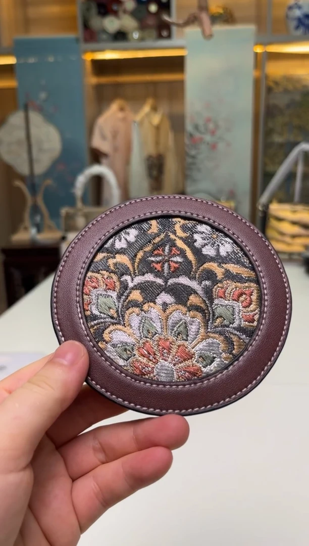 织绣N****y手工织锦正绢面料